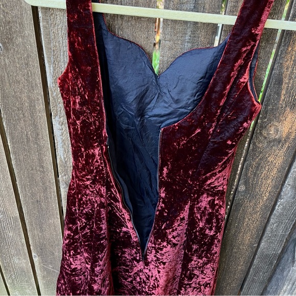 Jessica McClintock for Dillard’s Vintage Red Crushed Velvet Dress Sz 5/6 - Picture 7 of 17